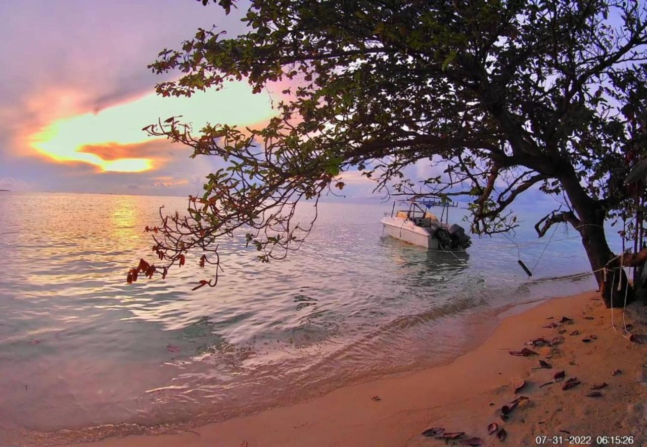 Santiri Island Resort センポルナ エクステリア 写真