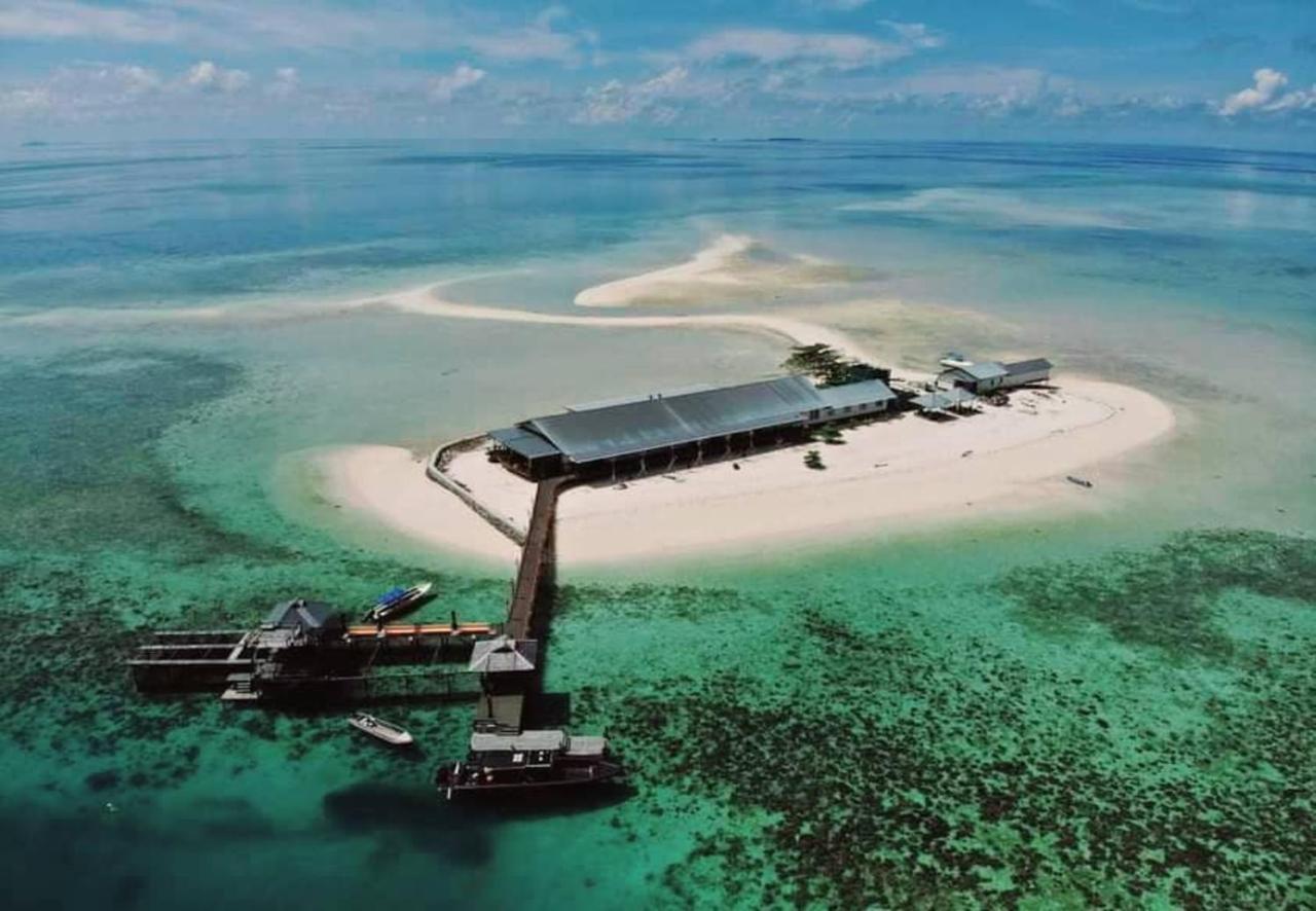 Santiri Island Resort センポルナ エクステリア 写真