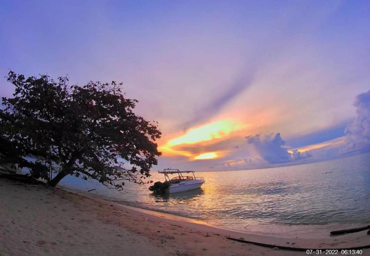 Santiri Island Resort センポルナ エクステリア 写真